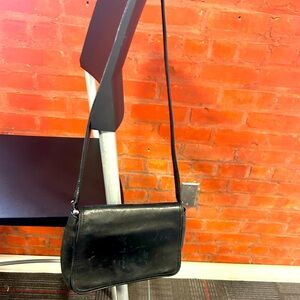 Tiagnello Black Small Leather Bag Versatile